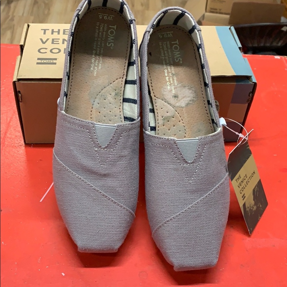 Classic canvas flats
